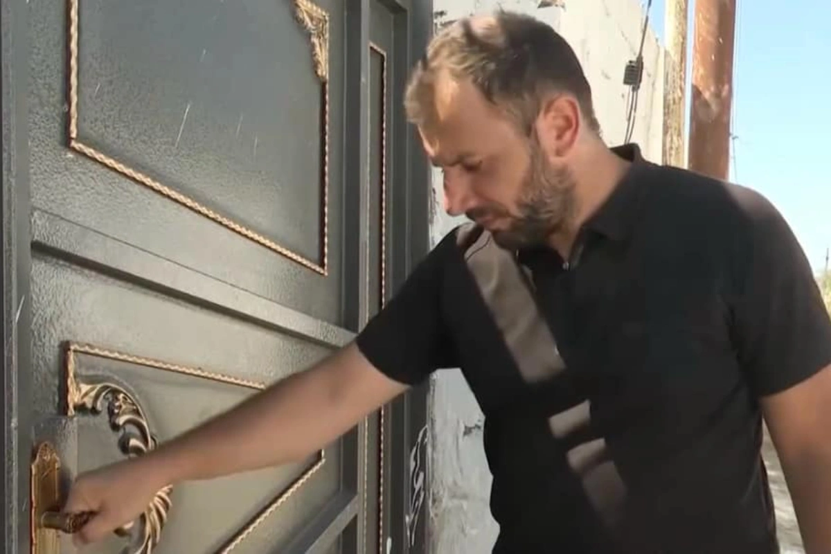 В Баку мужчина лишился жилья, пока был на работе-ВИДЕО