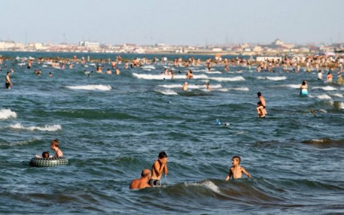 Завтра температура воды на пляжах Абшерона составит 28 градусов