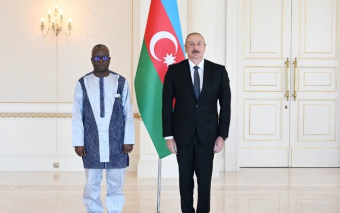 İlham Əliyev Burkina-Fasonun Azərbaycana yeni təyin olunmuş səfirini qəbul etdi - FOTO