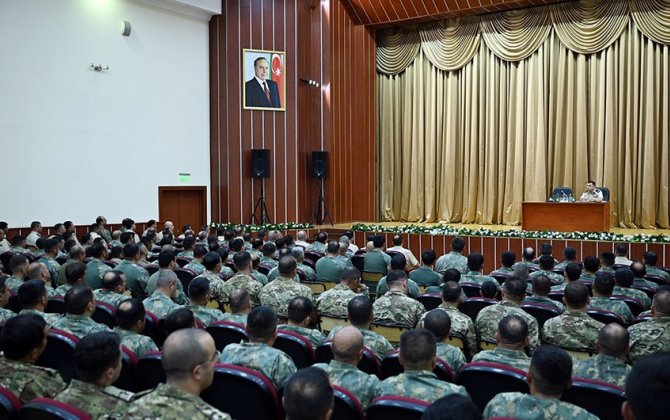 Orduda maddi-texniki təminat üzrə toplanış keçiridi - FOTO