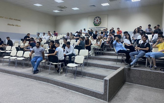 Bakıda tələbələr üçün intellektual oyun keçirilib (FOTO)