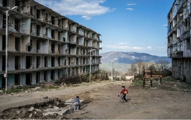 BBC-nin erməni müxbirindən inanılmaz tarixi etiraflar… - “Nədən kompromisi yox, müharibəni seçdik?”