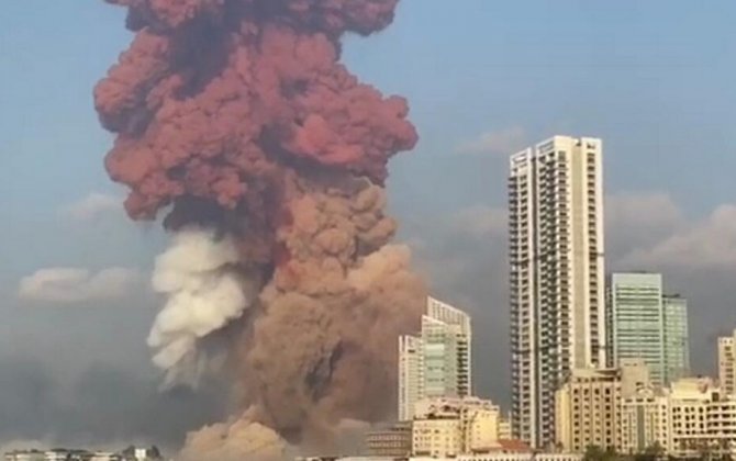 İsrail Livanın cənubunu fosfor bombaları ilə vurur - Video