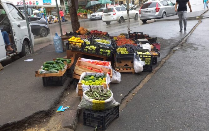 Küçə ticarətinə kim nəzarət etməlidir?