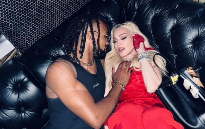 Madonna 28 yaşlı futbolçu sevgilisindən ayrıldı: Səbəb bəllidir