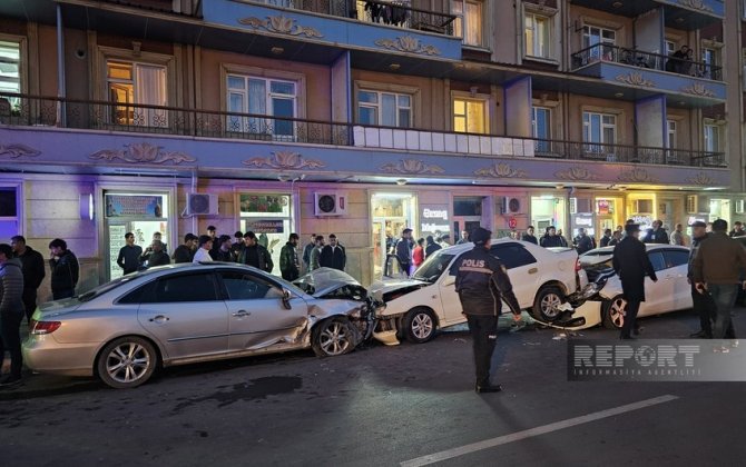 В Нахчыване 16-летняя девушка пострадала в массовом ДТП