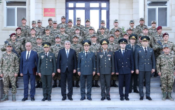 Xanlar Vəliyev Daxili Qoşunların hərbi qulluqçuları ilə görüşdü