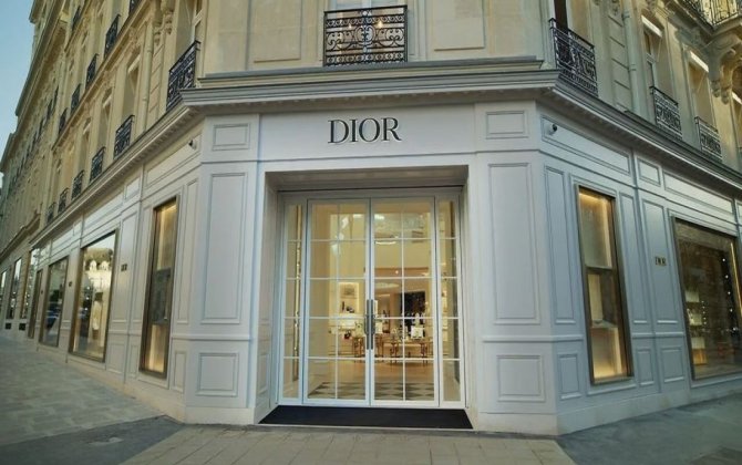 Christian Dior ликвидировал свою компанию в Азербайджане