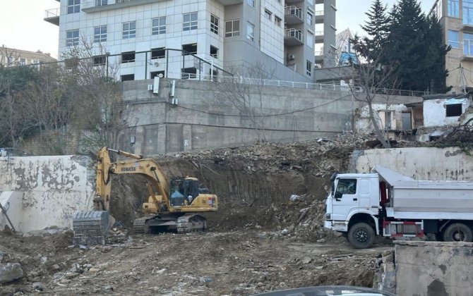 Bakıda daha bir söküntü başladı: Kvadratı 2200-dən - Sakinlər narazıdır