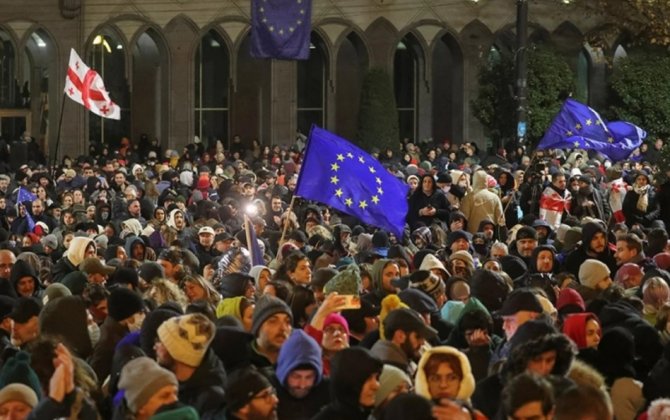 В Тбилиси возобновились протесты оппозиции-ВИДЕО