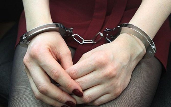 Bakıda 30 yaşlı qadın evdən qızılları oğurladı