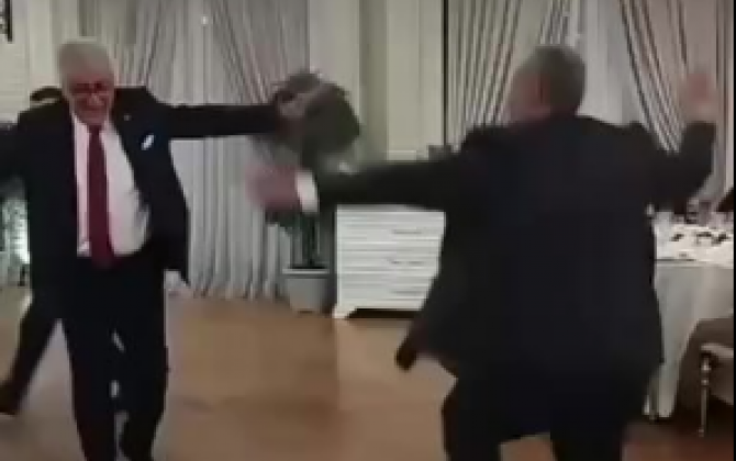 Deputatların rəqsi gündəm oldu – VİDEO