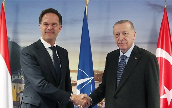Ərdoğan NATO-nun Baş katibi ilə Suriyanı MÜZAKİRƏ ETDİ