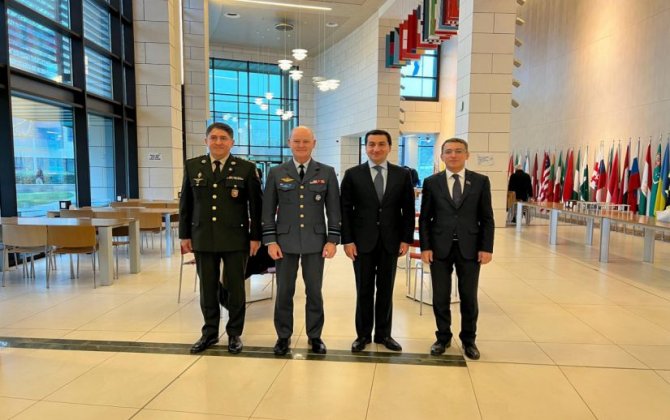 Hikmət Hacıyev NATO Müdafiə Kollecinin nümayəndə heyəti ilə görüşdü