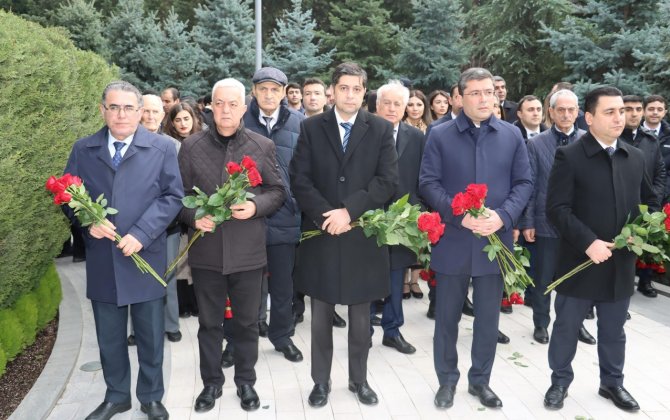 MEDİA-nın kollektivi Heydər Əliyevin məzarını ziyarət etdi