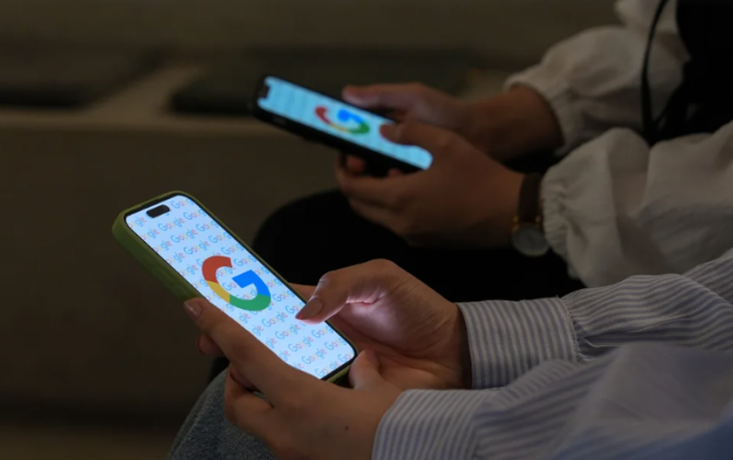 Google-un yeni süni intellekt aləti heyrətləndirdi! Oxumadan dizayner ola biləcəksiz