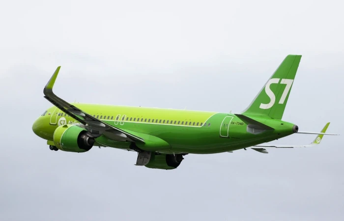 Борт S7 Airlines совершил вынужденную посадку в Иркутской области