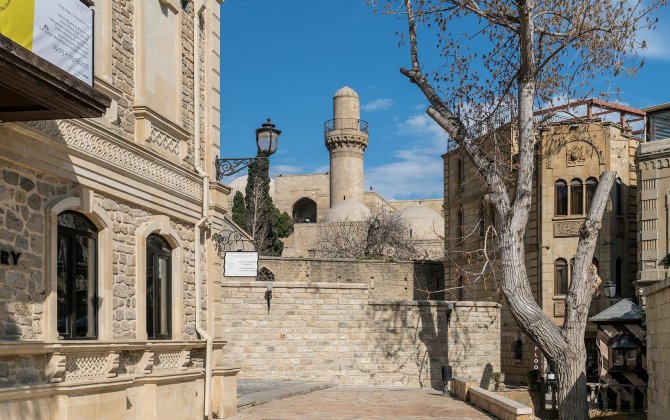 “Nazir Bakıda 4 ailəni qanunsuz olaraq mənzilindən köçürüb, özünə 6 otaqlı mənzil düzəldib...”