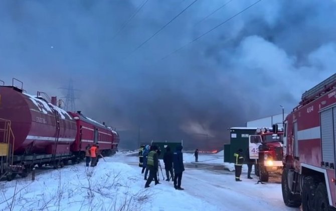 Пожарный поезд привлекли к тушению хостела на северо-западе Москвы