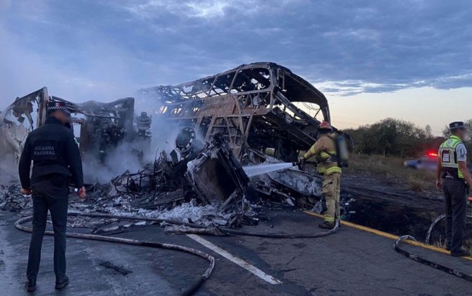 Meksikada avtobusla yük maşınının toqquşması nəticəsində azı 30 nəfər ölüb