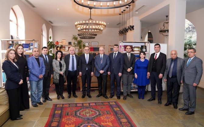 Dövlət Komitəsinin sədri İctimai Şuranın yeni tərkibdə üzvləri ilə görüşdü