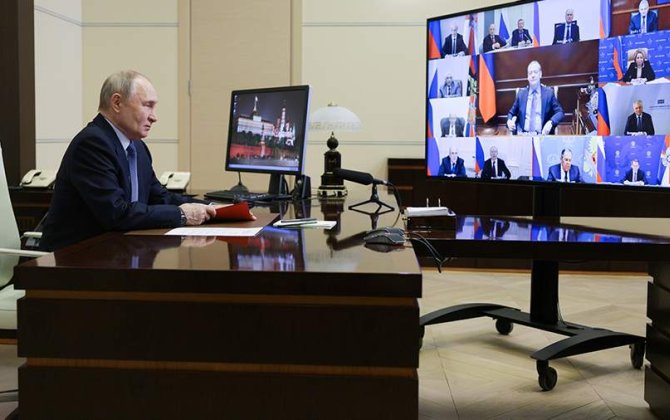 Putin Təhlükəsizlik Şurasının iclasını keçirib