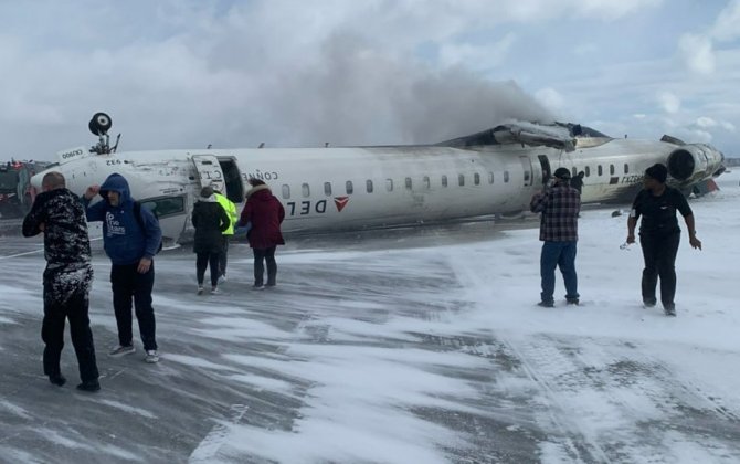 В аэропорту Торонто перевернулся борт Delta Airlines, есть пострадавшие