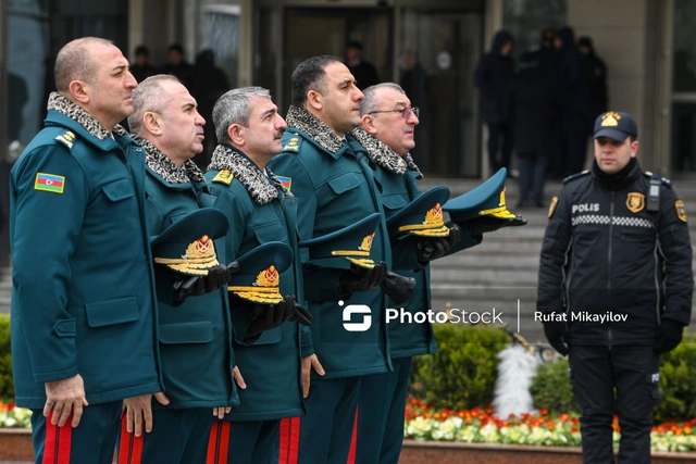 Госчиновники чтят память жертв Ходжалинского геноцида-ФОТО