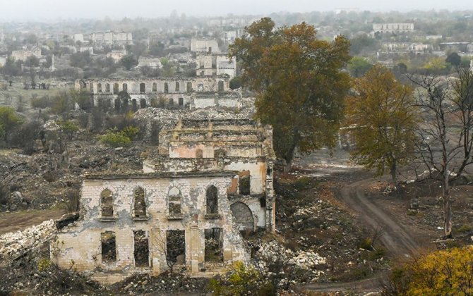 Dünya Ukraynanı yarım trilyon dollara bərpa edəcək, bəs Qarabağ?