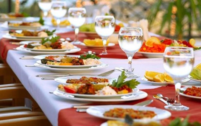 “80-100 manata iftar menyusu olar?” - restoranların Ramazan fırıldağı-FOTO