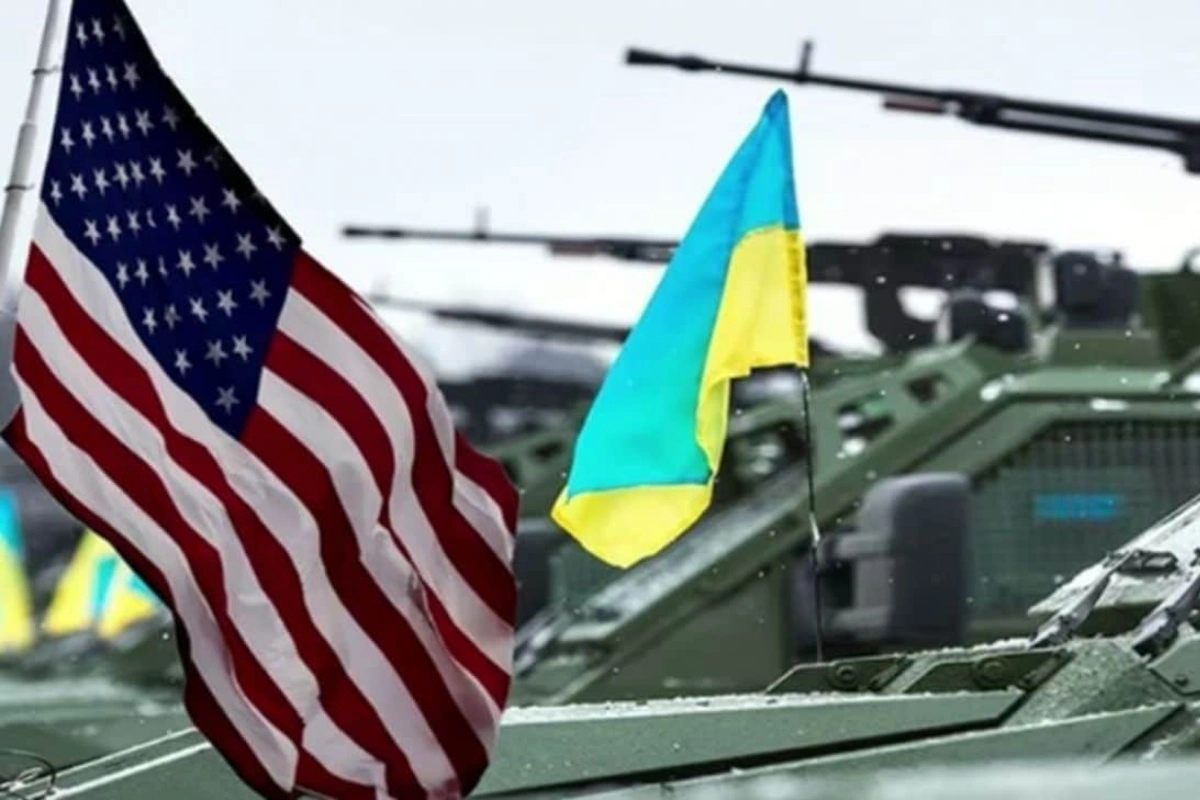 СМИ: США заморозили поставки оружия Украине