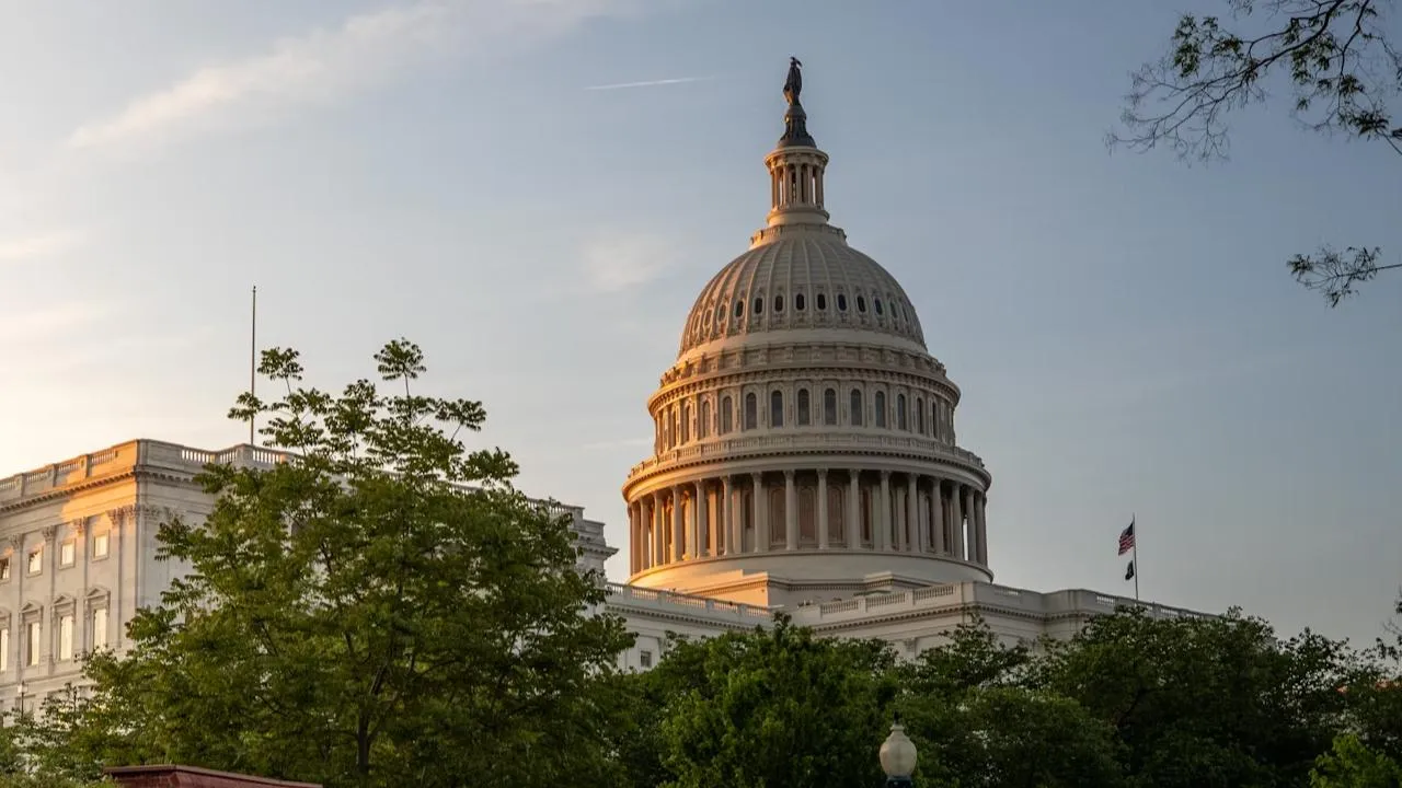 Сенат США утвердил кандидатуру Линды Макмэон на пост министра образования