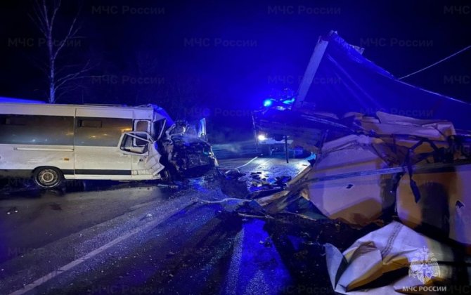 Rusiyada hərbi və mülki avtobusların toqquşması nəticəsində 6 nəfər ölüb