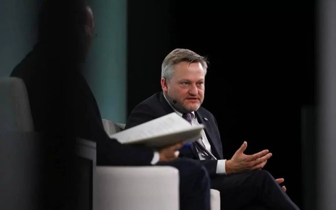 BP direktorunun əməkhaqqı mükafatını ikiqat azaltdılar