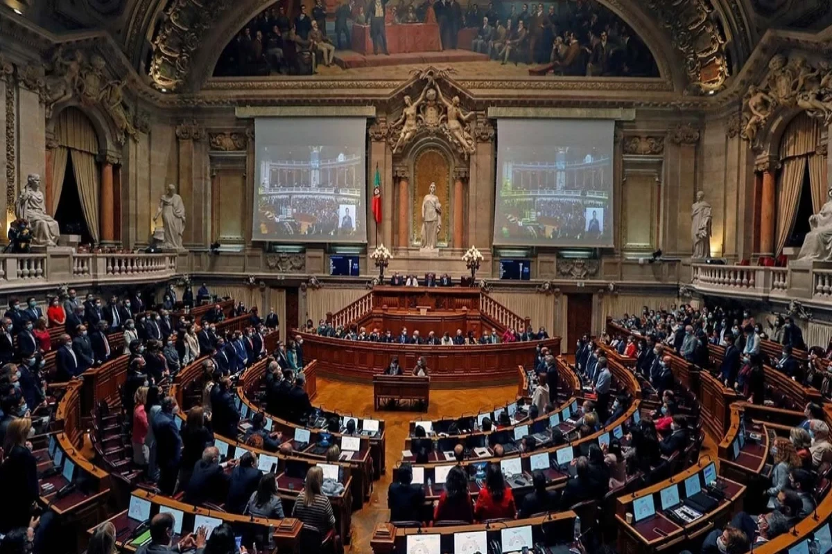 Parlament Portuqaliya hökumətinə etimad göstərməyib