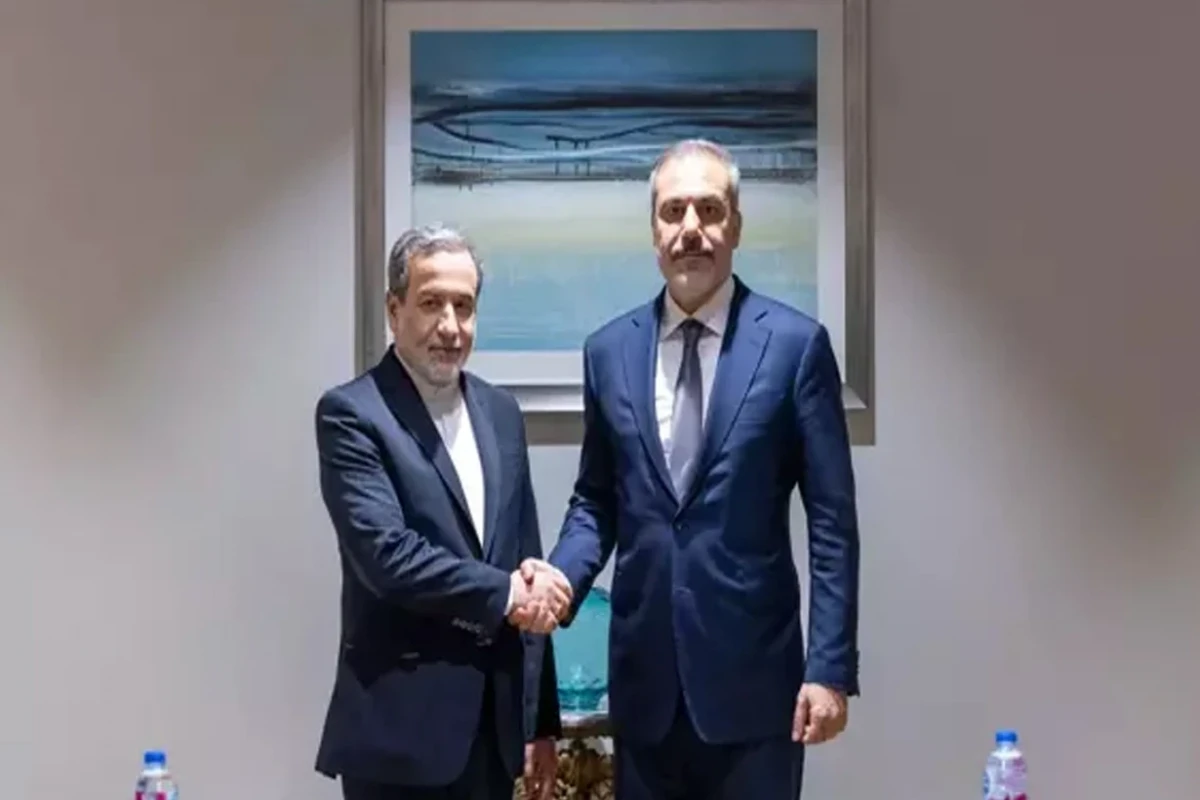 Hakan Fidan və Araqçi İran-ABŞ danışıqlarını müzakirə edib