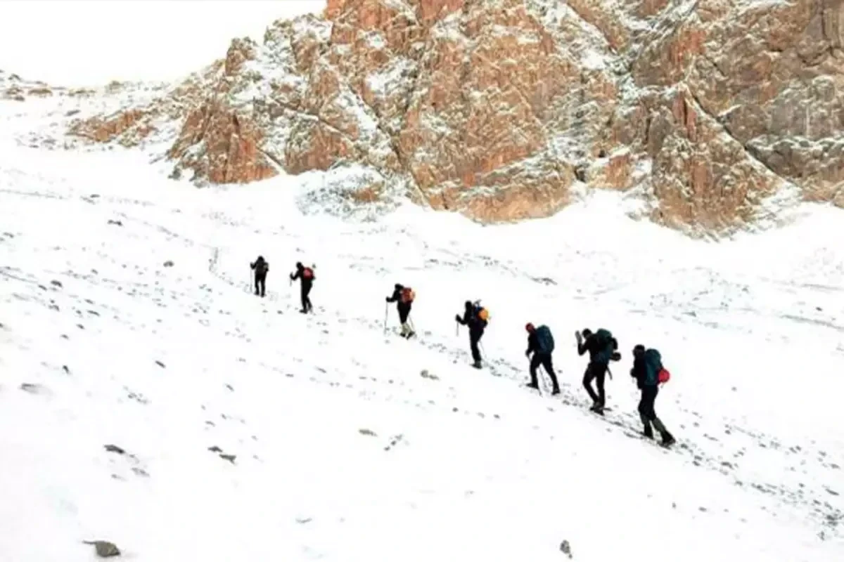 İki türk alpinist Rusiyada Elbrus dağında donaraq ölüb