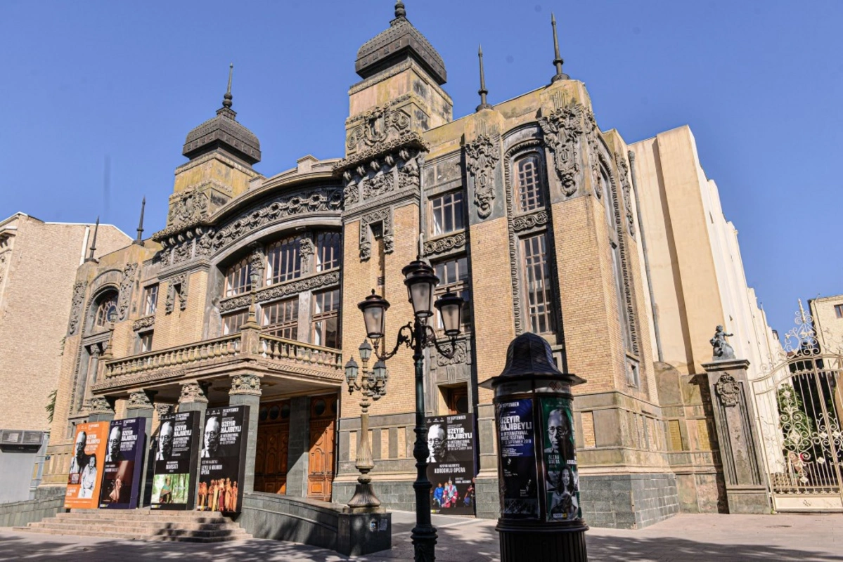 Opera və Balet Teatrının direktor müavini vəzifəsindən azad edildi
