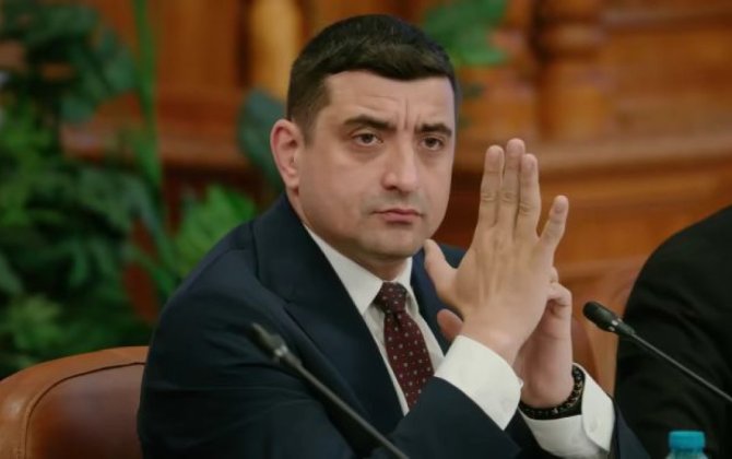 Еще не президент, но уже требует от Украины компенсации