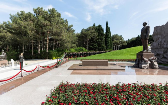 DİN əməkdaşları Heydər Əliyevin xatirəsini yad ediblər - FOTO