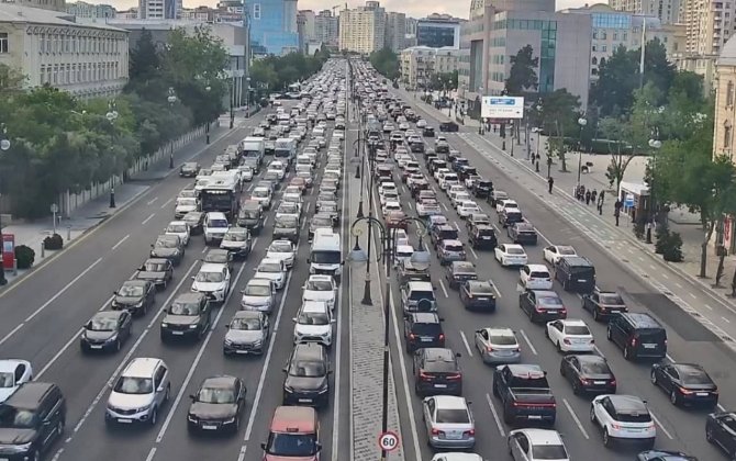 Bu yollarda sıxlıq varxa0- SİYAHI