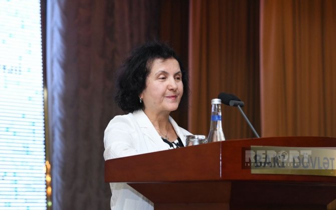 Üsküdar Universitetinin rektoru medianın gələcək inkişafından bəhs edən simpoziumun FAYDALARINDAN YAZDI