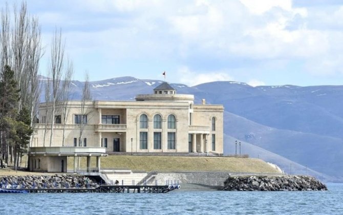 Paşinyan 50 illik yubileyini Göyçə sahilində qeyd etdi...-FOTOLAR