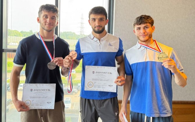 Azərbaycan boksçuları Niderlandda üç medal qazanıblar
