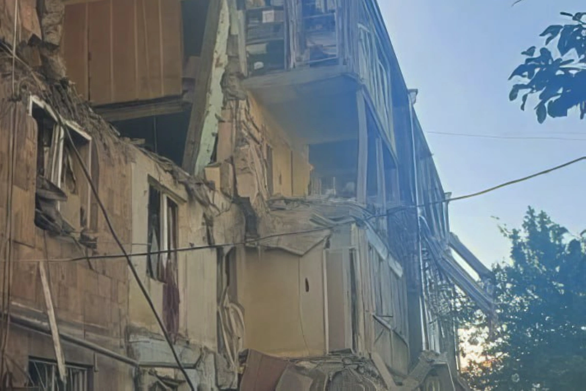 Ermənistanda güclü partlayış - Ölənlər var - FOTO