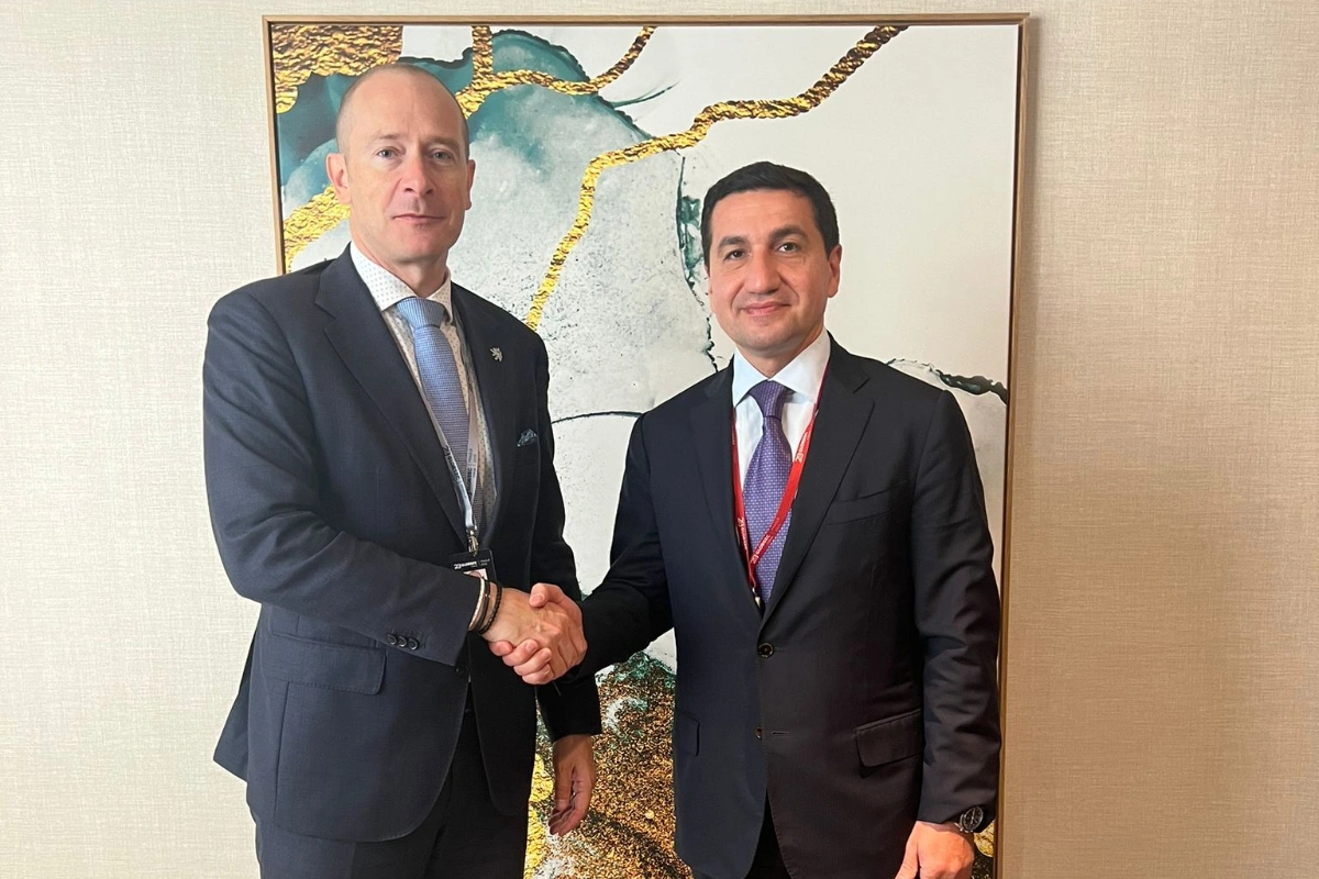 Hikmət Hacıyev Çexiya Respublikasının rəsmiləri ilə görüşüb - FOTO