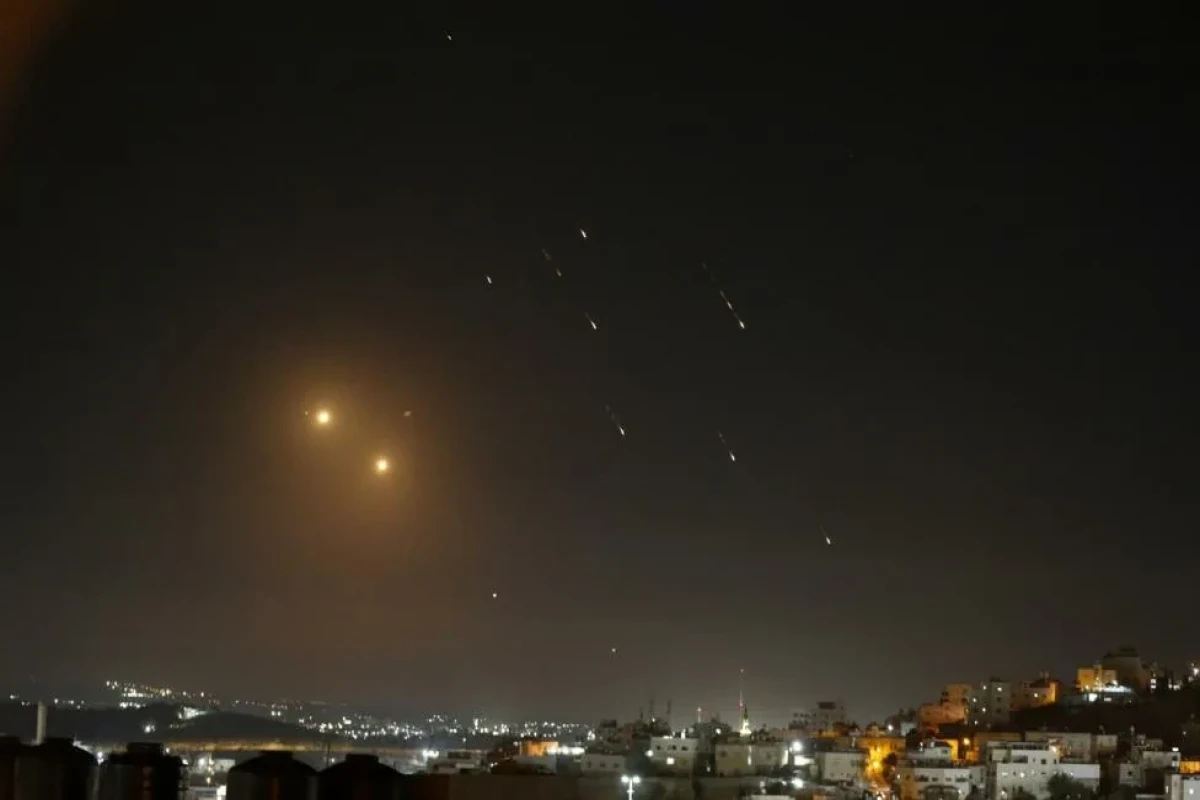 İranın İsrailə yeni raket hücumu başlayıb