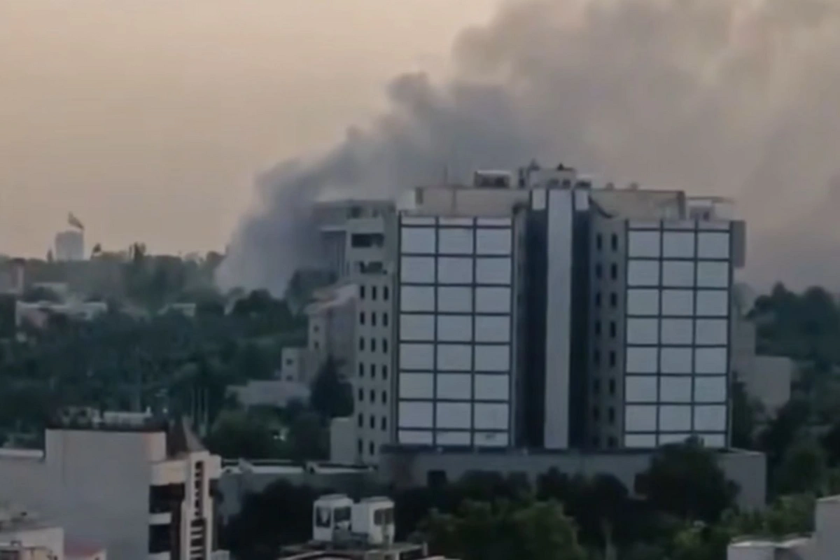 İsrail İran Dövlət Televiziyasının binasını vurub - VİDEO