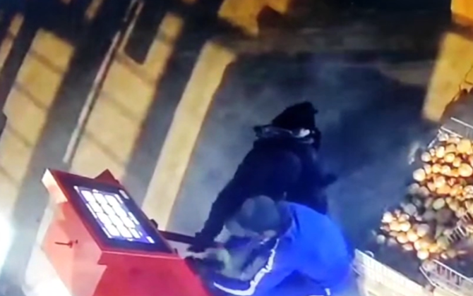 Ödəniş terminalından oğurluq edildixa0- VİDEO