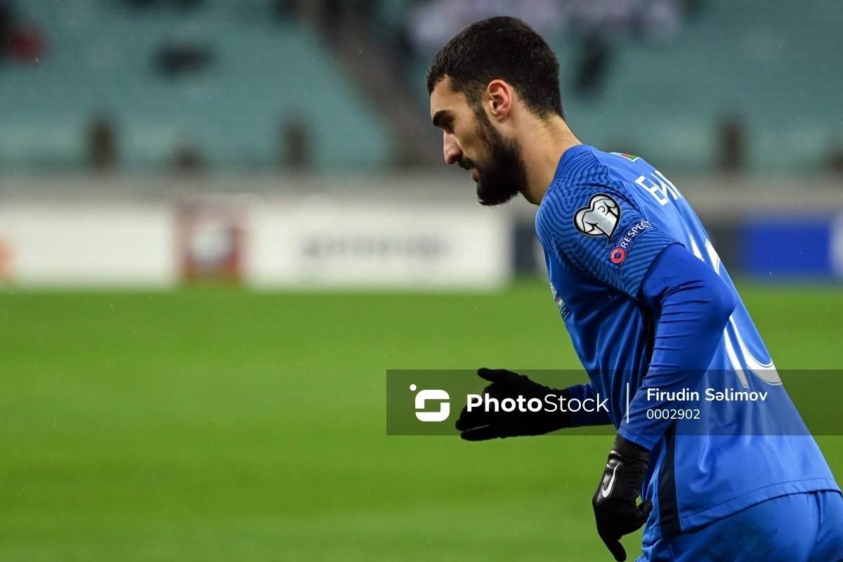 Mahir Emreli Almaniya klubu ilə müqavilə imzaladı